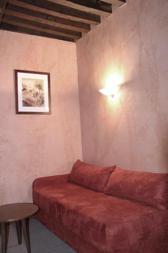 Hotel Logis Des Trois Maures