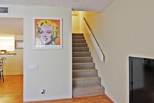 Bird's Nest Vacation Apartments