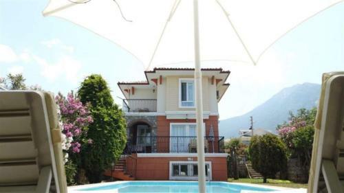 3 Bed Private Villa Located In Hisaronu