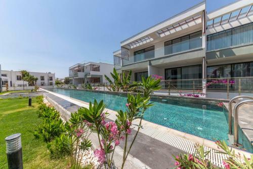 Modern Apartment Near Beach With Central Location In Bodrum