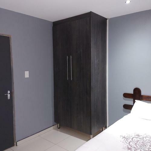 Hostal Dandrom Guest House
