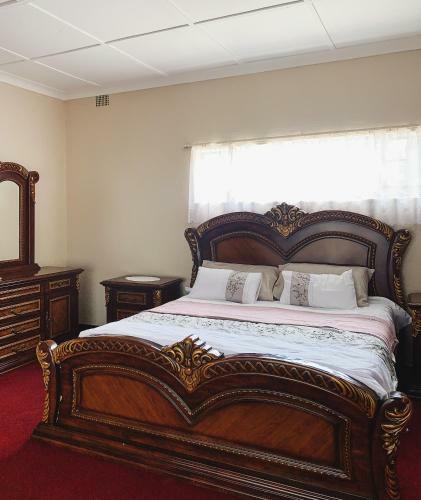 Hostal Sibahlenomhlambi Guesthouse