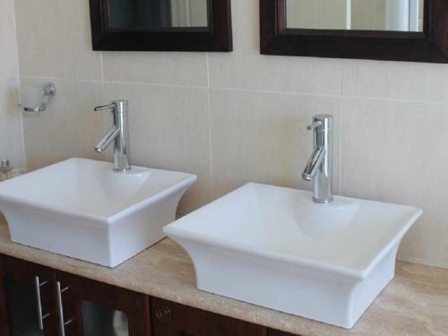 Hostal Ashbourne Manor