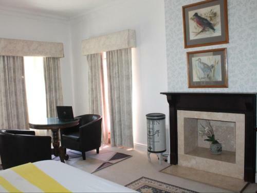 Hostal Ashbourne Manor