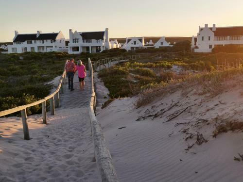 Pebbles In Langezandt, Struisbaai