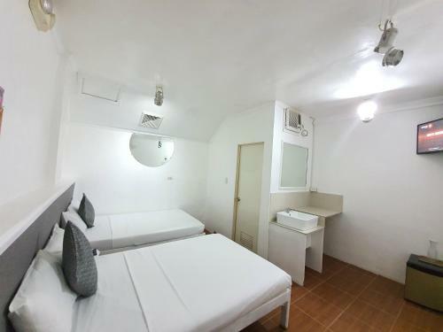 Aparthotel House Of Big Brother Palawan