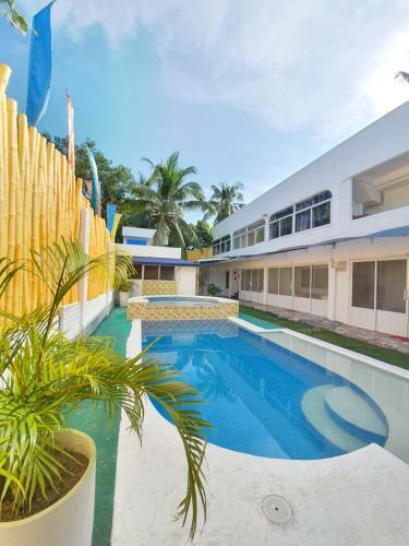 Aparthotel House Of Big Brother Palawan