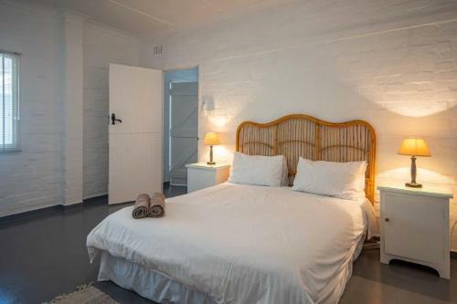 Kwa Thibi Cottage Sleeps 14