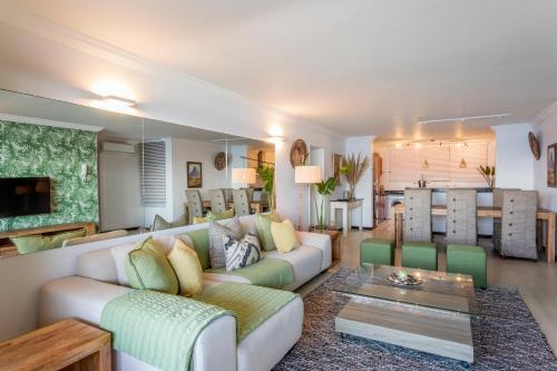 Sands Umdloti Luxury Beach Front Apartment