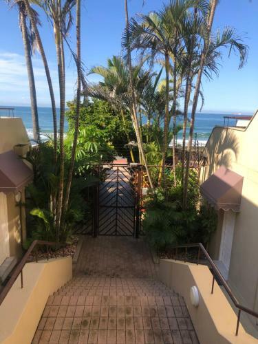 Sands Umdloti Luxury Beach Front Apartment