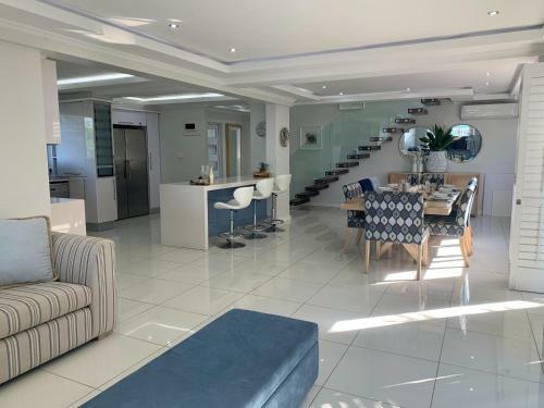 Apartamento Escape To A Luxurious, Oceanfront Penthouse