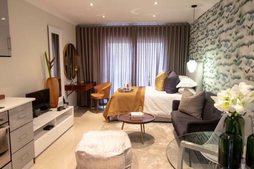 The Wilcrest Apartment
