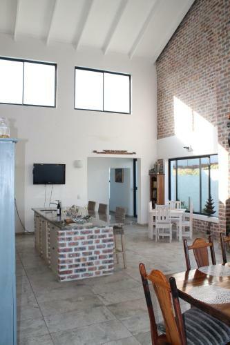 Hostal Adam's Guest House