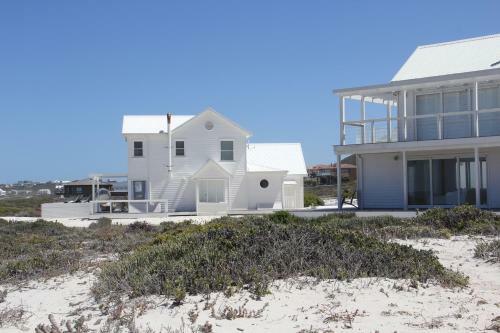 Villa Pearl Bay Beach Home