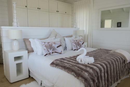 Villa Pearl Bay Beach Home