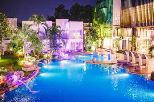 Aziza Paradise Hotel