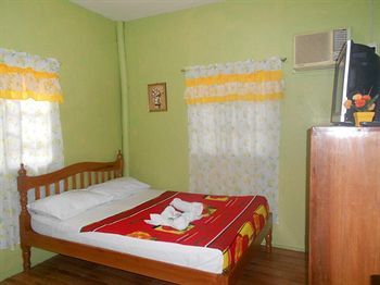 Hostal Tia Mers Guest House