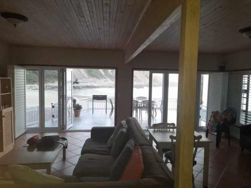 Apartamento Beachfront Property, Victoria Bay, Garden Route