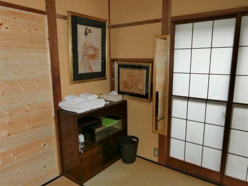 Bed & Breakfast Shirokuma Inn