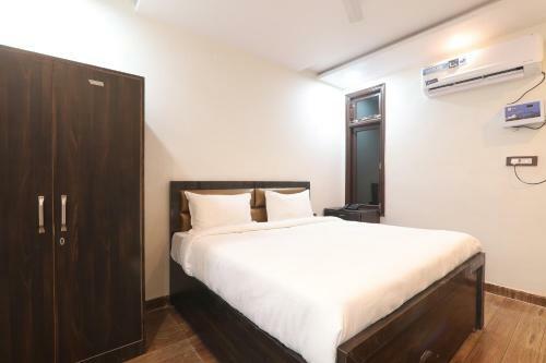 Capital O 85681 Hotel Shree