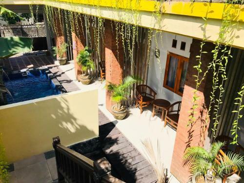 Hostal Luminous Guest House By Wizzela