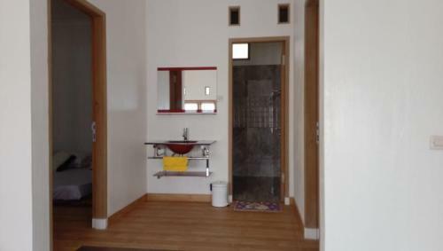 Lembur Incu Syariah Villa & Resto