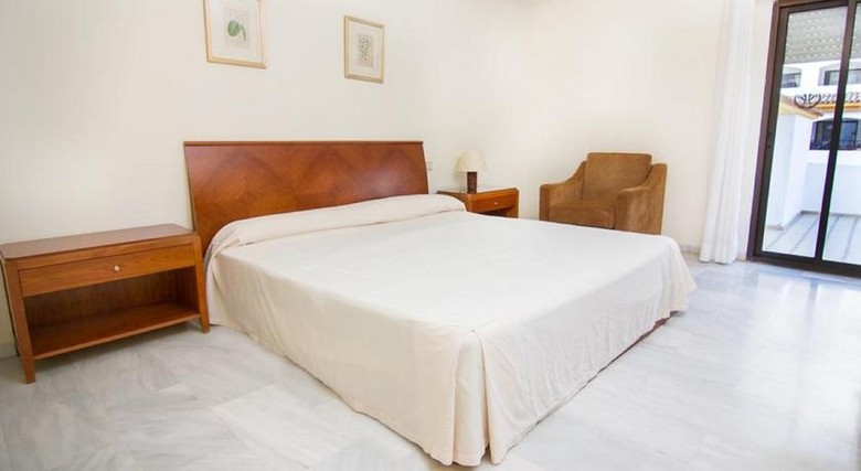 Hotel Park Plaza Suites