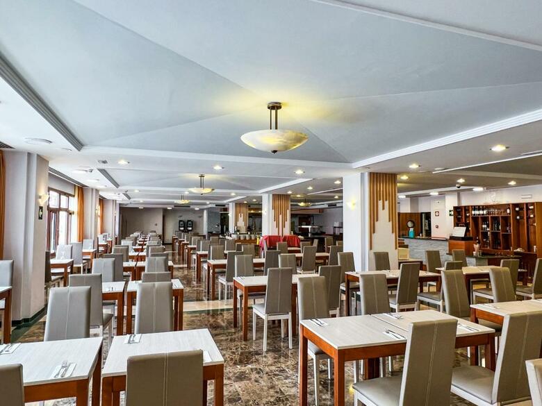Hotel Perla Marina