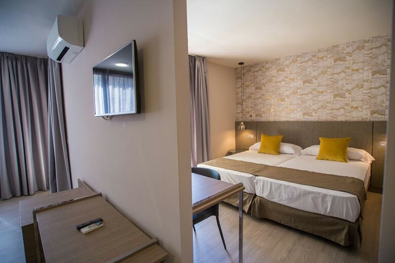 Hotel Marbella Inn