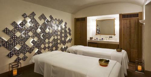 Hotel Puente Romano Beach Resort & Spa