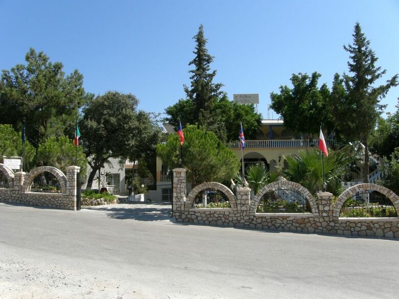 Pefkos Garden Hotel