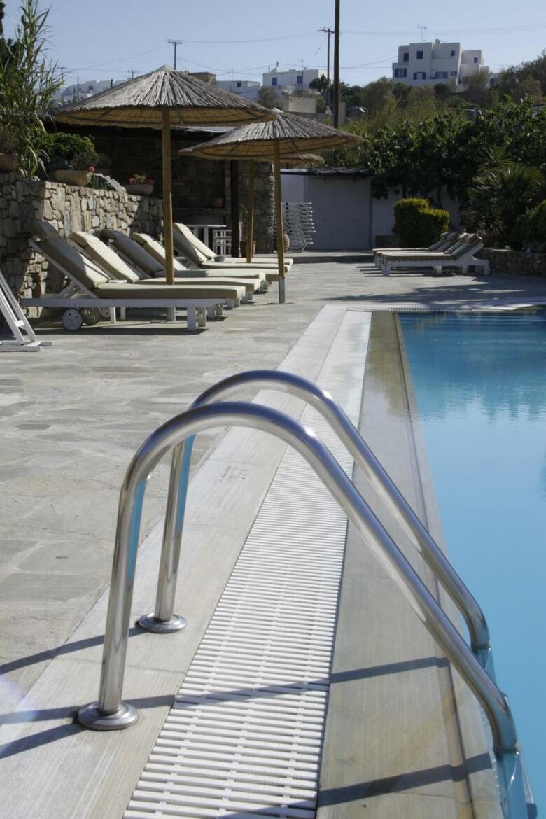 Hotel Vienoula's Garden