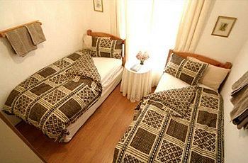 Hostal De Keurboom Guesthouse