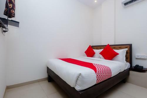 Oyo 28001 Hotel Sai Darshan