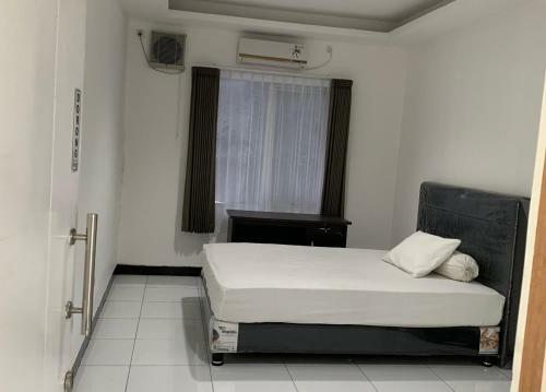 Hotel Oyo Life 3082 Kost Putri Wonorejo