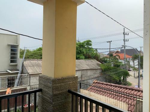 Hotel Oyo Life 3082 Kost Putri Wonorejo