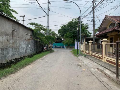 Hotel Oyo Life 3082 Kost Putri Wonorejo