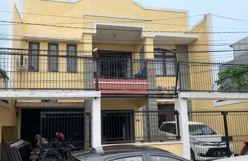 Hotel Oyo Life 3082 Kost Putri Wonorejo