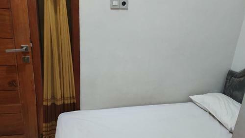 Hotel Oyo 91099 Krukah Residence