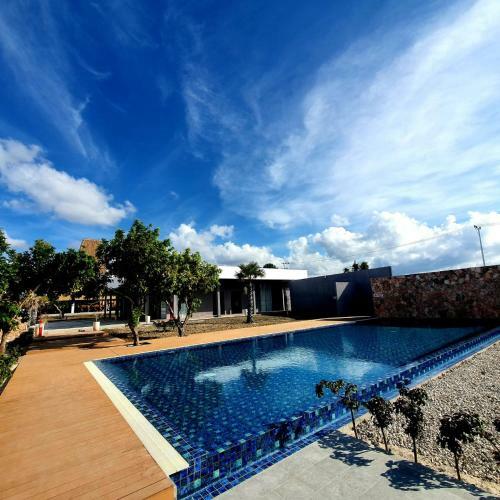 Kambaniru Beach Hotel And Resort