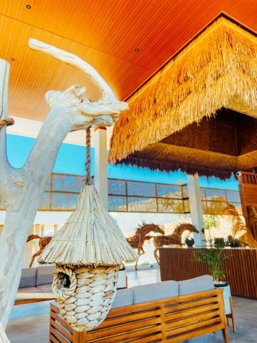 Kambaniru Beach Hotel And Resort