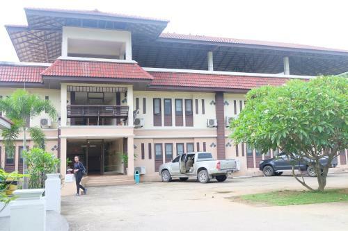 Royal Princess City Lamphun Hotel