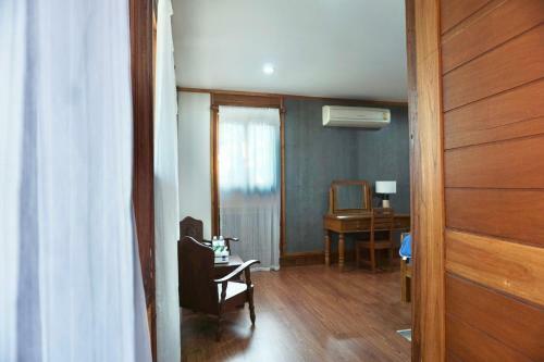 ???????????????????? Tha Ma-o Bouteak Homestay