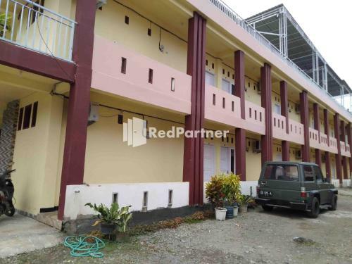 Hotel Boarding House Syariah Mm Bone Redpartner