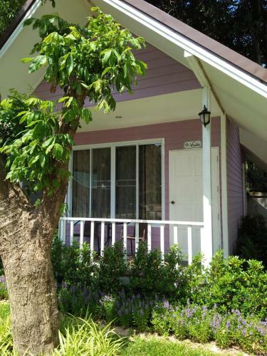 Bed & Breakfast Bo Tree Cottage On The River