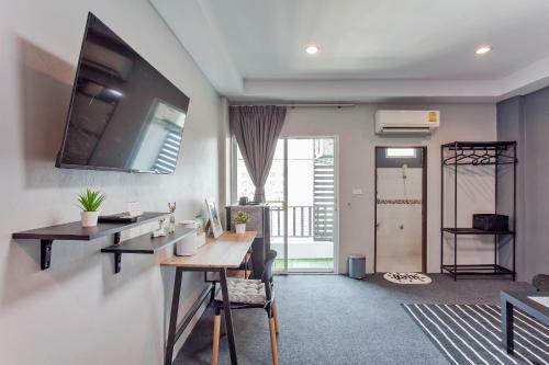 Albergue Cozzi By Grand Airport Resort