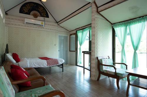 Hotel Oyo 402 Raknatee Resort