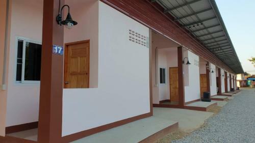 Hostal Baan Suan Chiva Saran