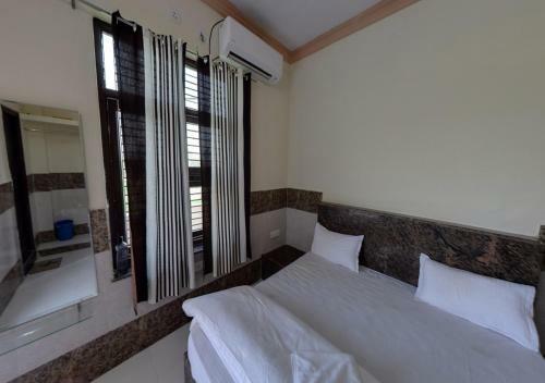 Hotel S K Resort & Marriage Garden