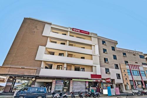 Oyo 85257 Hotel Skyway
